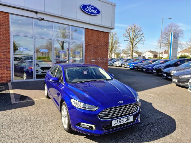 Ford 2.0 TDCi Titanium Hatchback 5dr Diesel Powershift Euro 6 (s/s) (150 ps)
