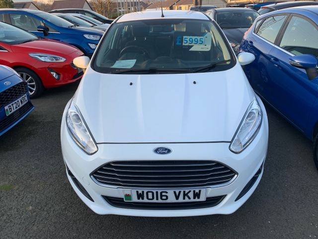 Ford 1.0T EcoBoost Zetec Hatchback 5dr Petrol Manual Euro 6 (s/s) (100 ps)