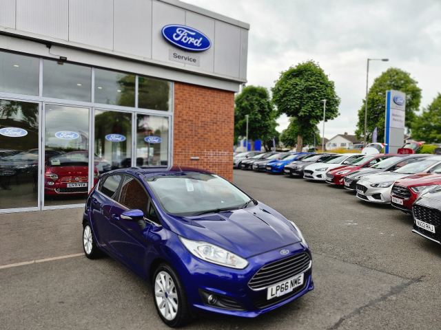 Ford 1.0T EcoBoost Titanium Hatchback 5dr Petrol Powershift Automatic Euro 6 (100 ps)