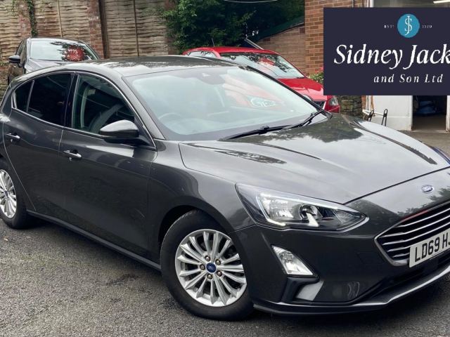 Ford 1.0T EcoBoost Titanium Hatchback 5dr Petrol Manual Euro 6 (s/s) (125 ps)