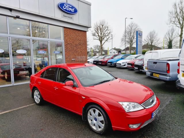 Ford 2.5 Ghia X Hatchback 5dr Petrol Automatic (244 g/km, 168 bhp)